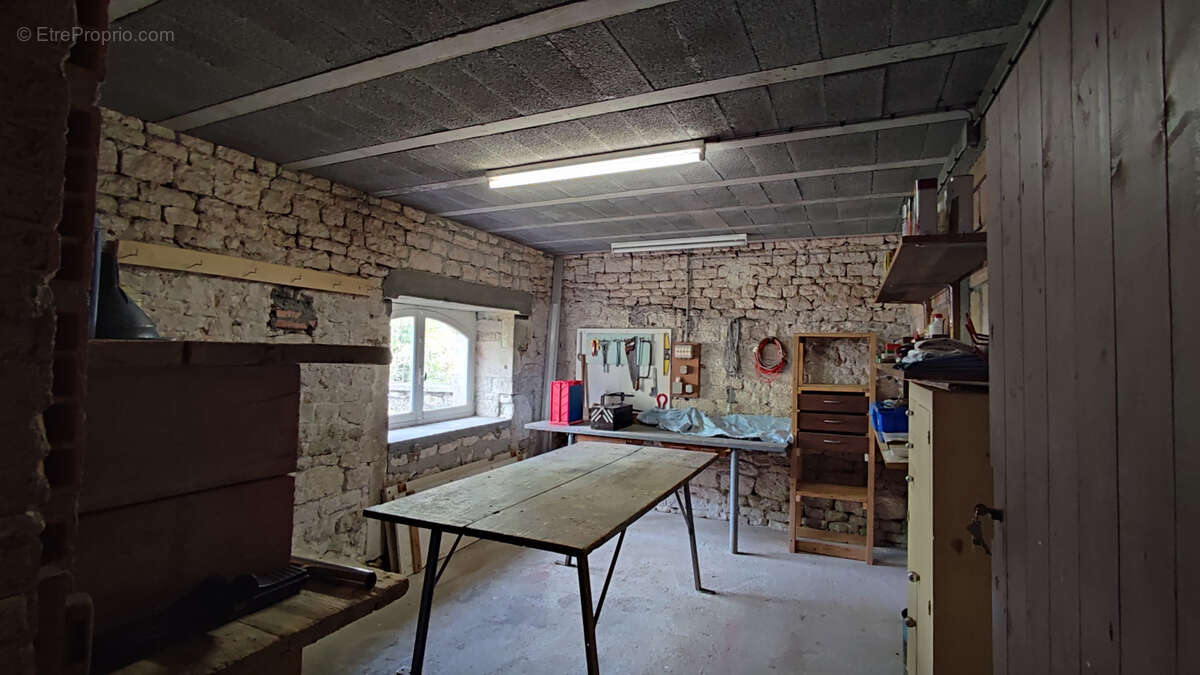 Maison à MONTAIGU-DE-QUERCY