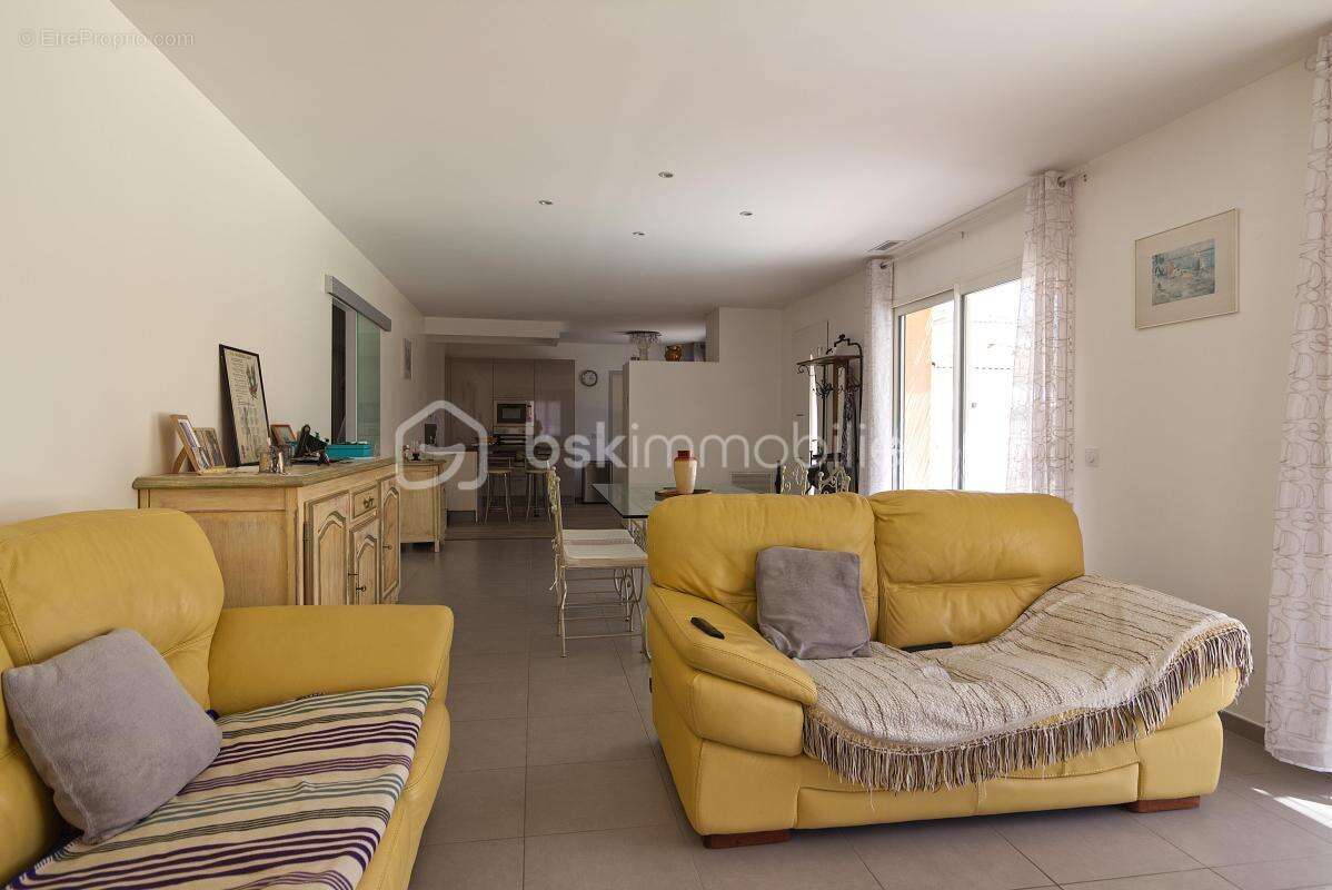 Villa récente de 118 m² avec piscine - photo 7