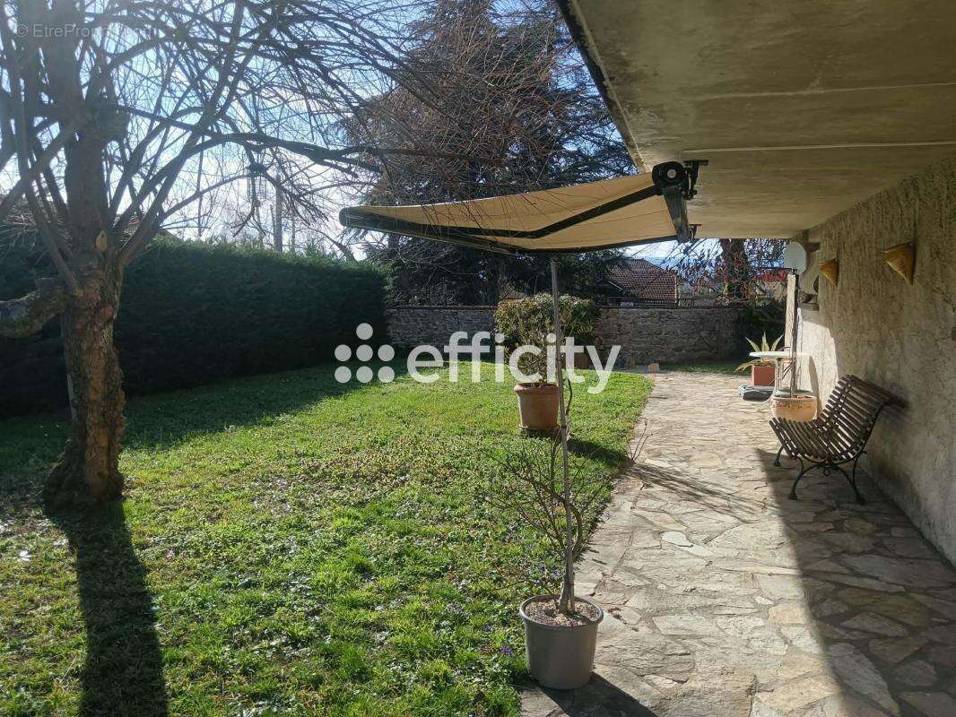Maison 203 m² à Saint-Just-Saint-Rambert  - photo 7