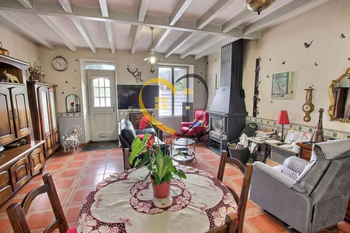 Maison à AUBIGNY-SUR-NERE