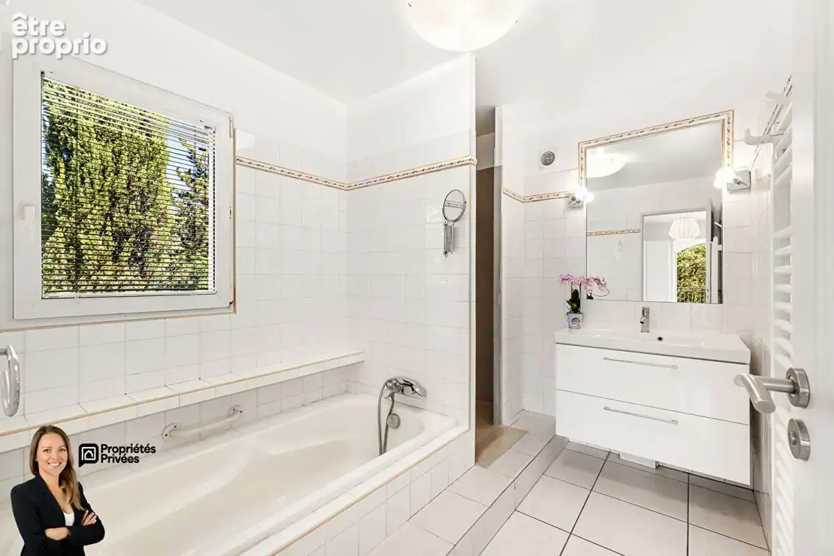 Maison 6 pièces de 142 m2 avec garage et piscine - photo 13