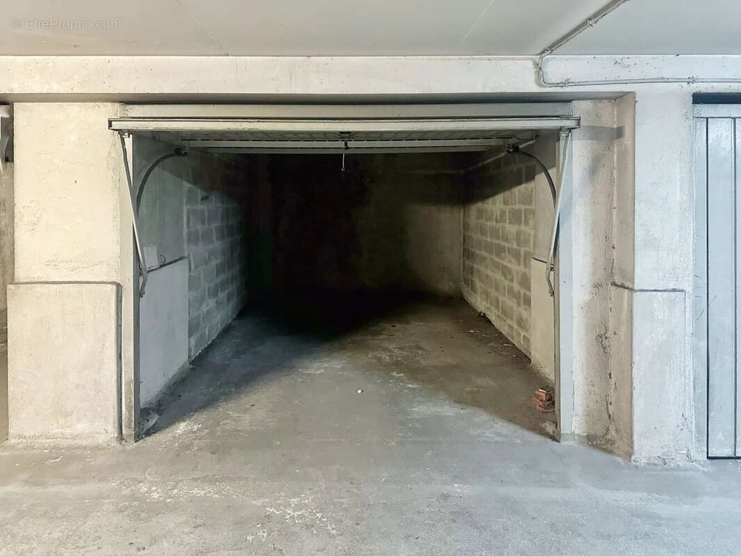 Parking à NICE