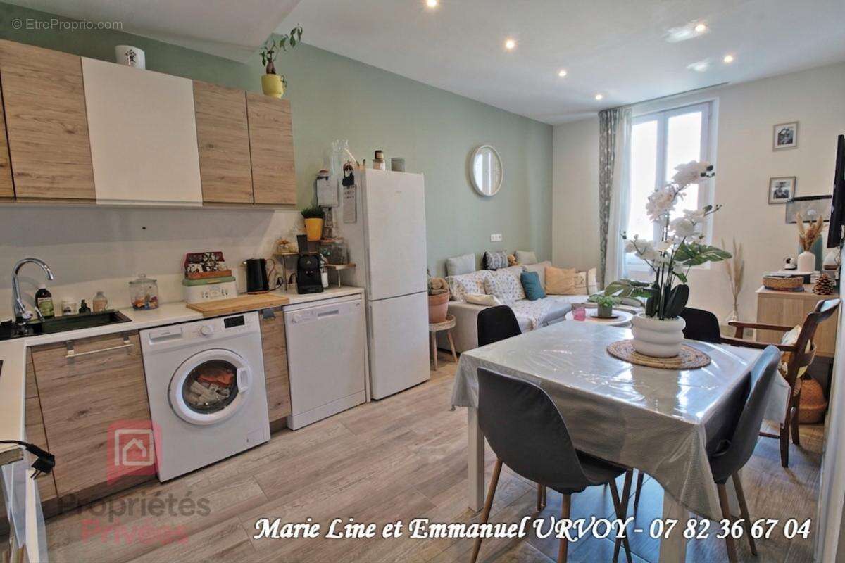 Barbentane 13570 ; Appartement T3 au 1er étage - 56 m² -  parking - - photo 2
