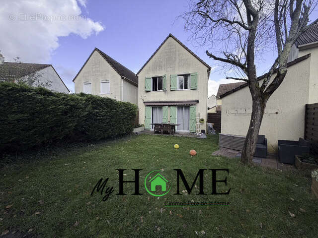 Maison à VERT-SAINT-DENIS