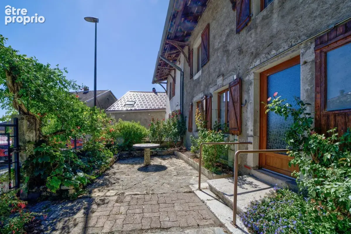 Maison à BELLEGARDE-SUR-VALSERINE