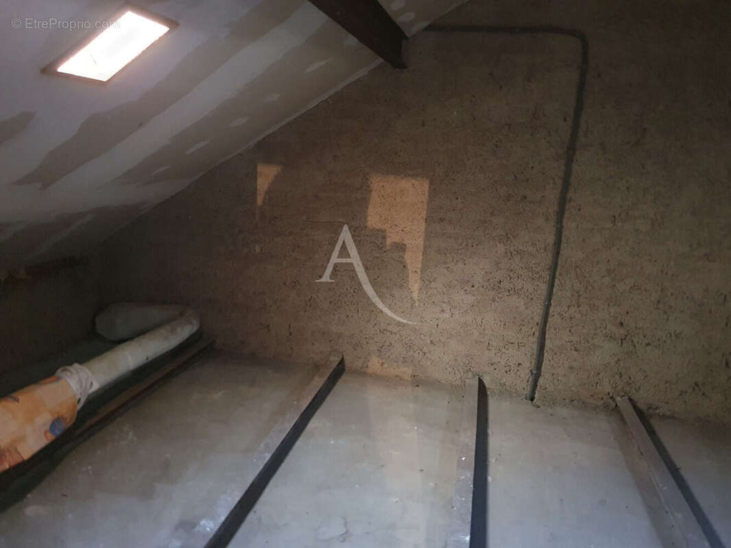 Maison à YVOY-LE-MARRON