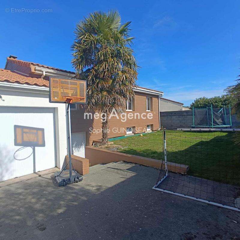 Maison à SAINT-LEGER-SOUS-CHOLET