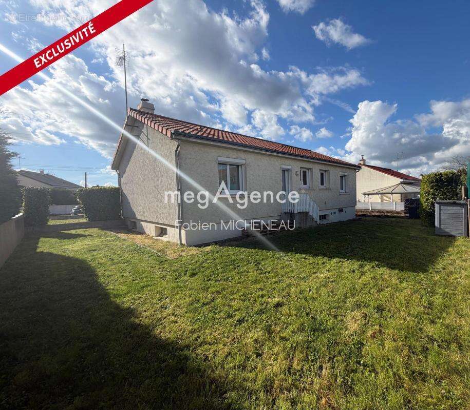 Maison à SAINT-LEGER-SOUS-CHOLET