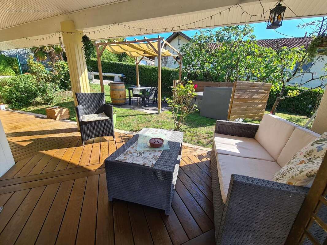 Photo 2 - Maison à BASSENS