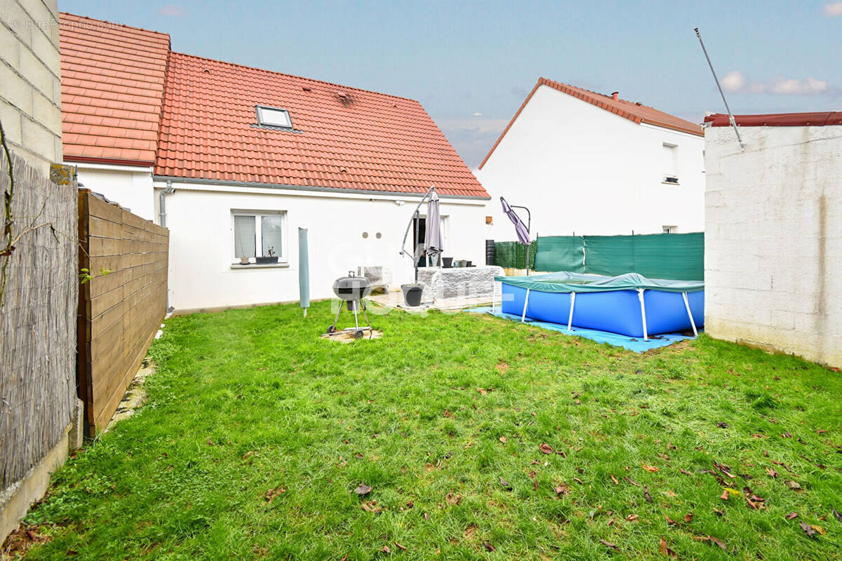 Maison à LIVERDY-EN-BRIE