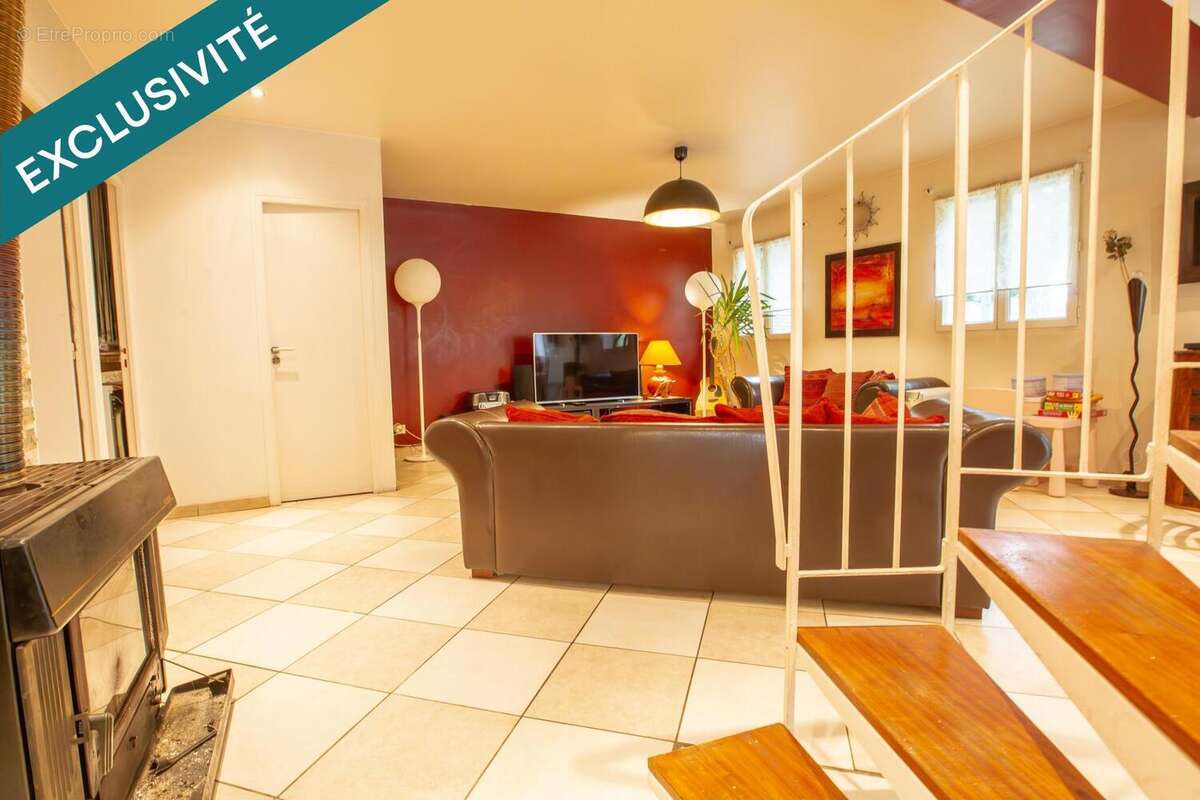 Photo 5 - Maison à LE MESNIL-SAINT-DENIS