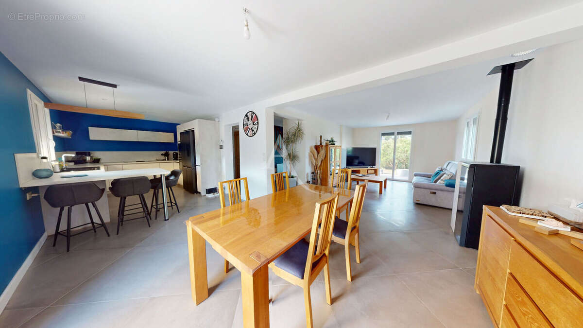Maison 156 m² à Prey  - photo 2