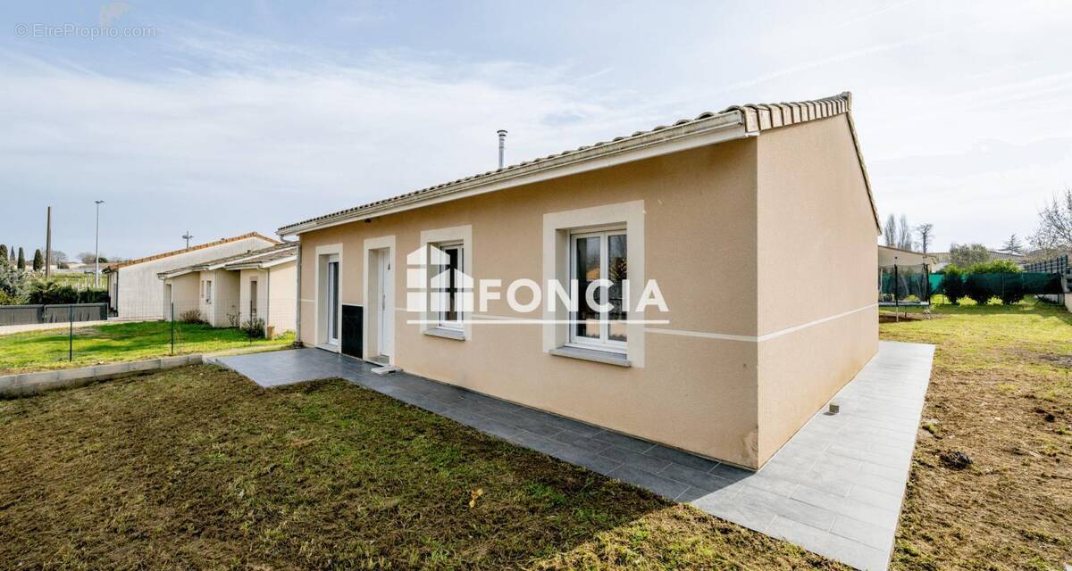 Maison à LUGON-ET-L'ILE-DU-CARNAY