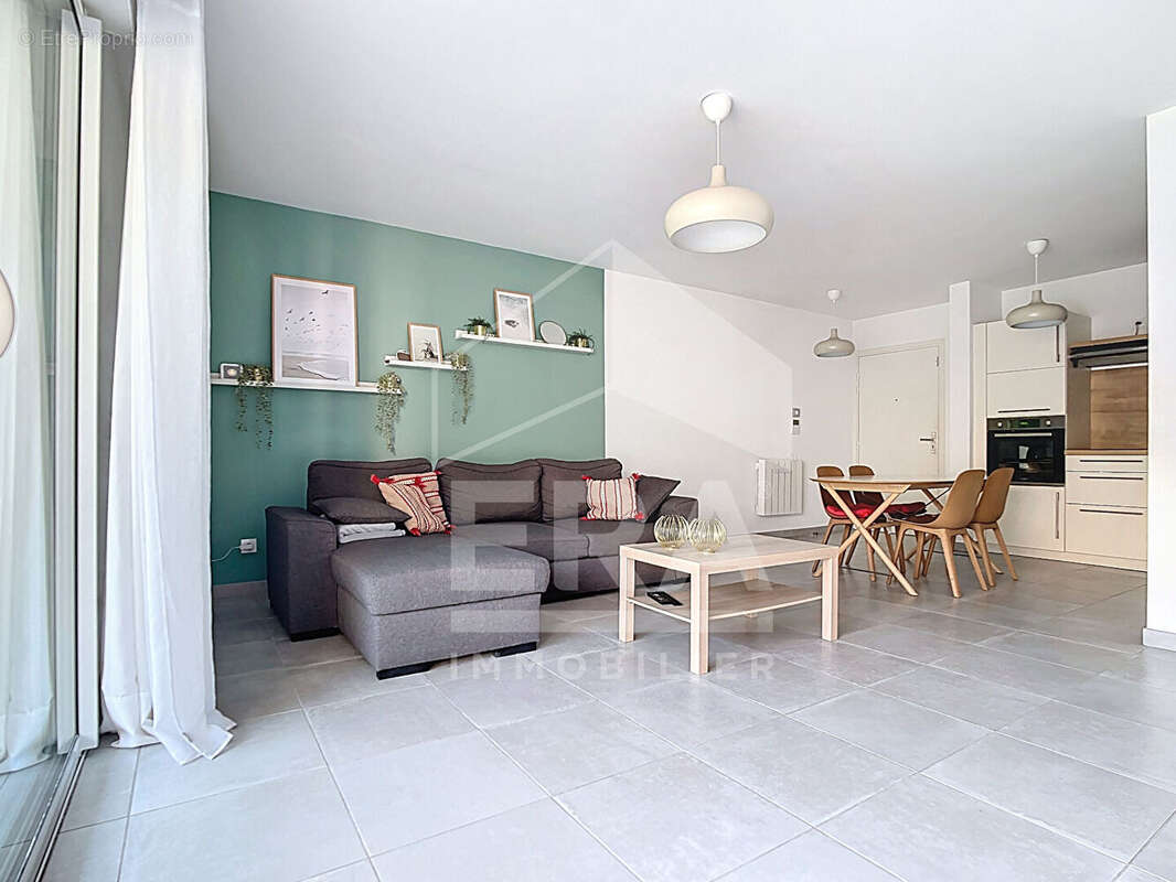 Appartement à MARSEILLE-8E
