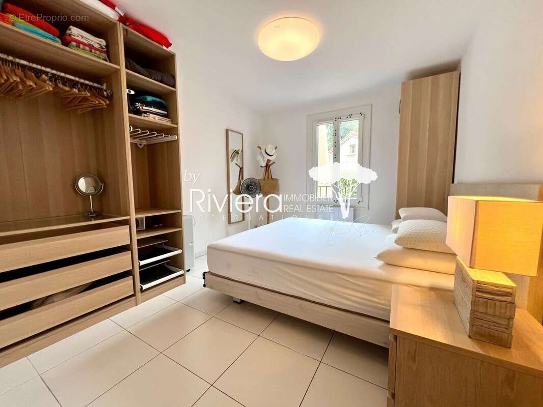 2 pieces avec terrasse aux calanques ! - photo 4