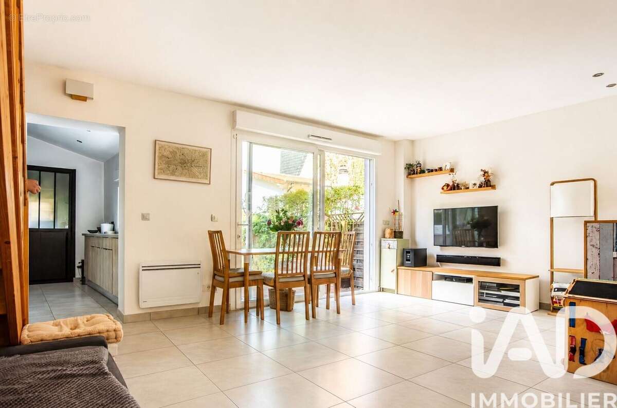 Photo 2 - Maison à MARLY-LE-ROI
