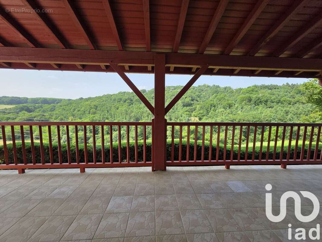 Photo 2 - Maison à BEYRIE-SUR-JOYEUSE