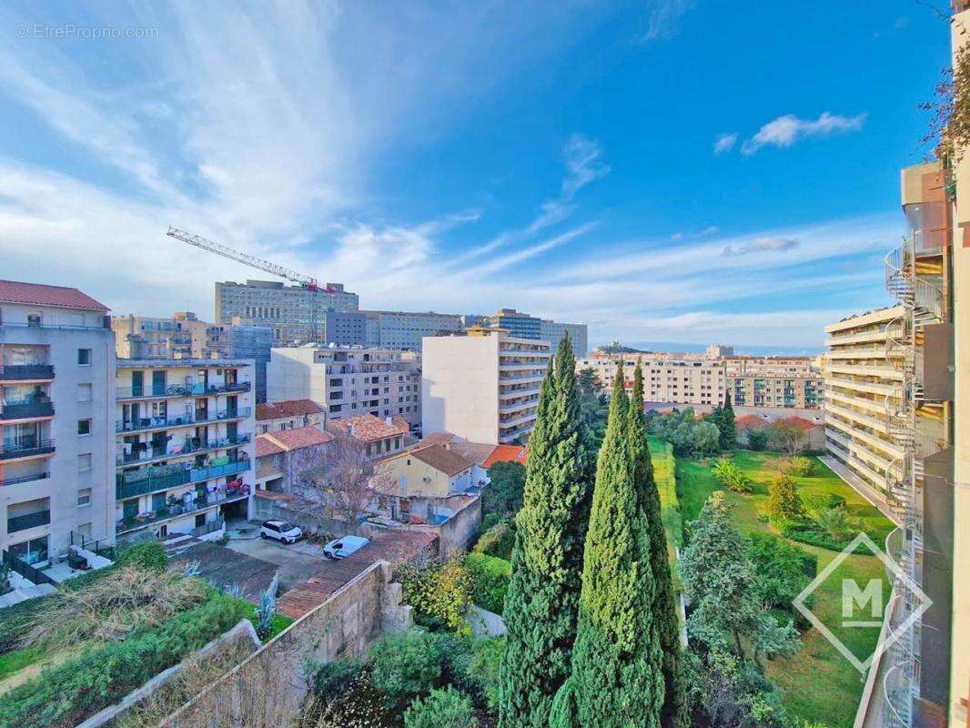 Appartement à MARSEILLE-5E