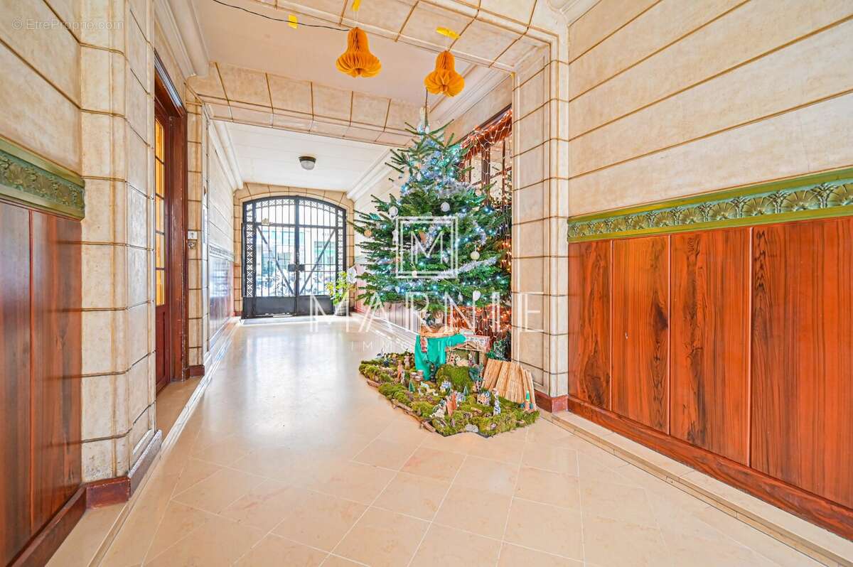 Appartement à PARIS-17E