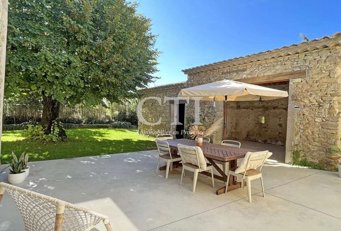 Maison à VAISON-LA-ROMAINE