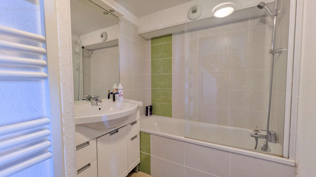 Appartement à SIGNES