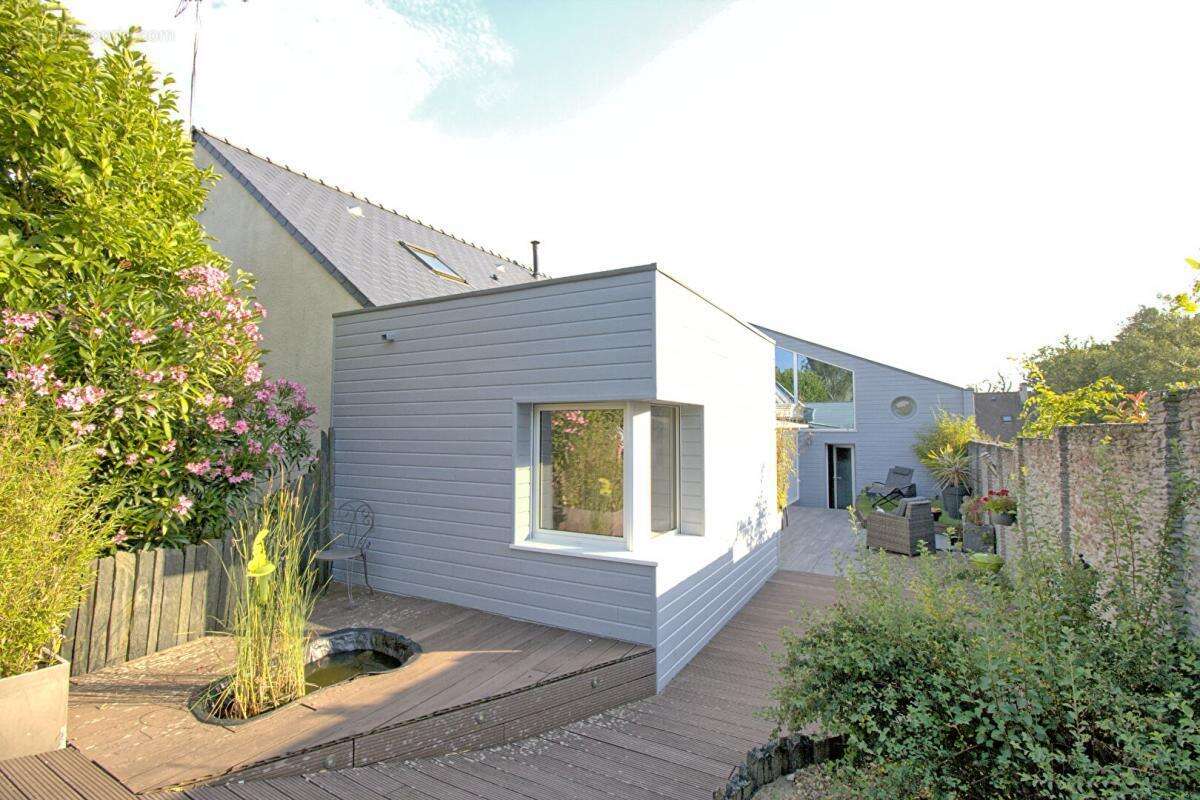 Maison à MONTREUIL-JUIGNE