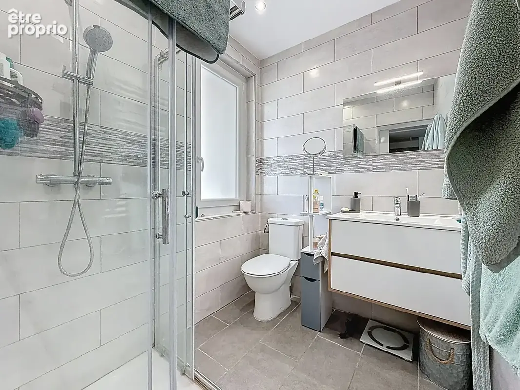 Immeuble à vendre MONTPELLIER (34) 254 m2 au sol -Comprenant un T1bis loué - un T3 libre - une remise de 100 m2 libre - un local - photo 3