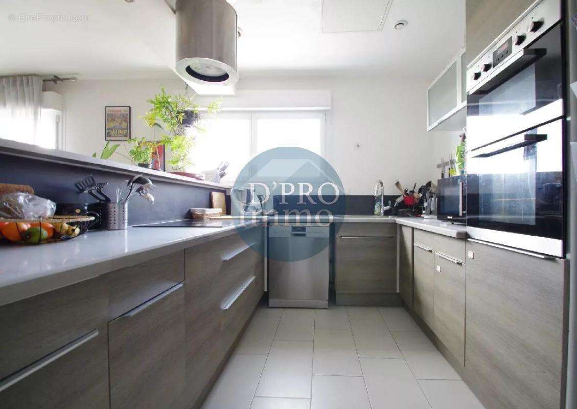 Appartement à SAINT-SEBASTIEN-SUR-LOIRE