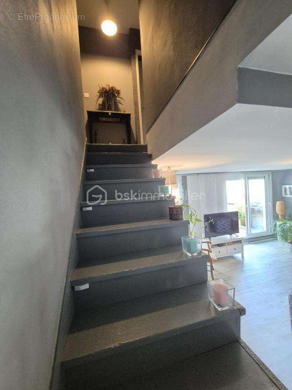 Appartement à COURCOURONNES