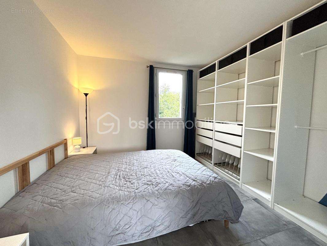 Appartement à FRESNES