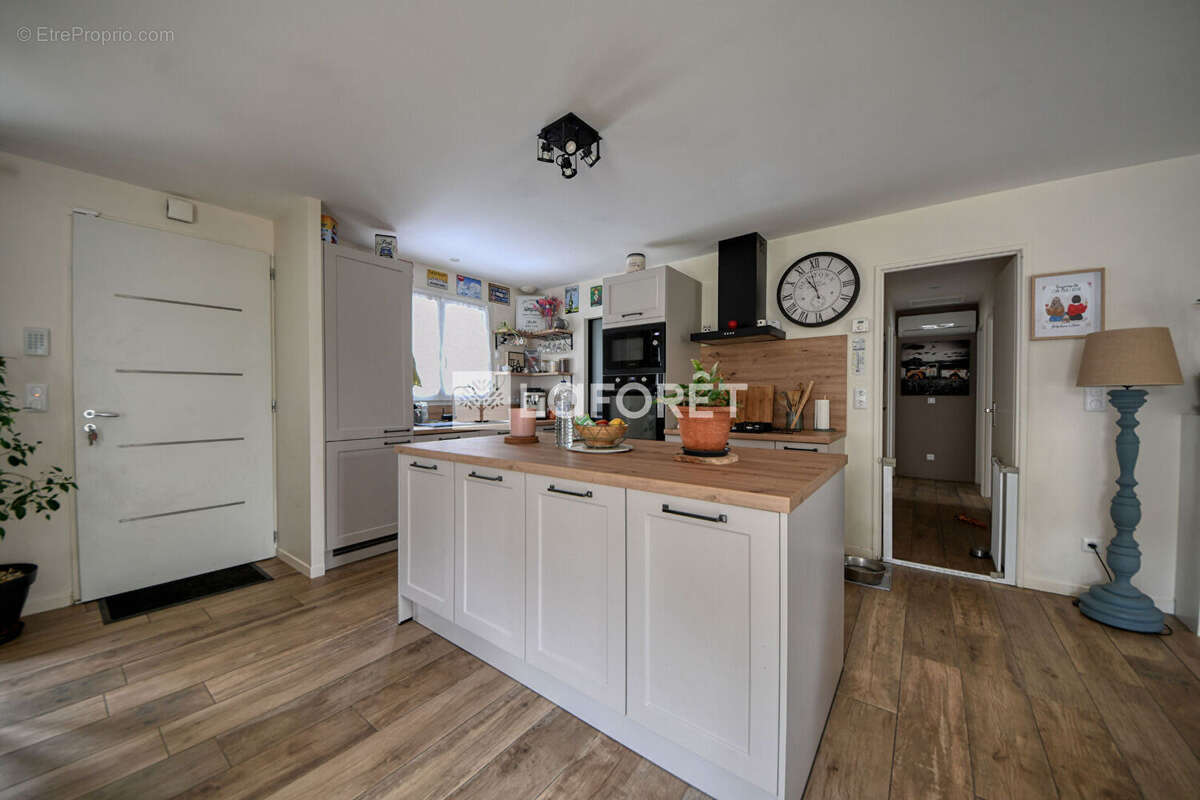 Maison à SAINT-SULPICE