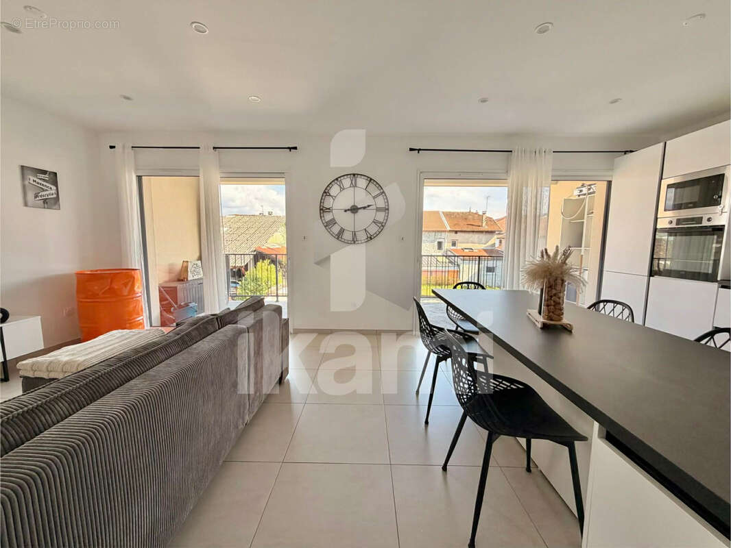 Appartement à SILLANS