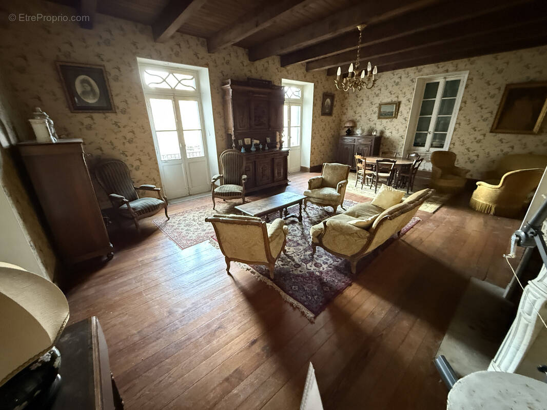 Maison à VABRES-L'ABBAYE