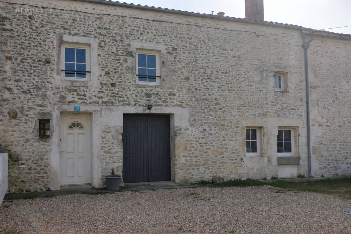 Maison à TONNAY-CHARENTE