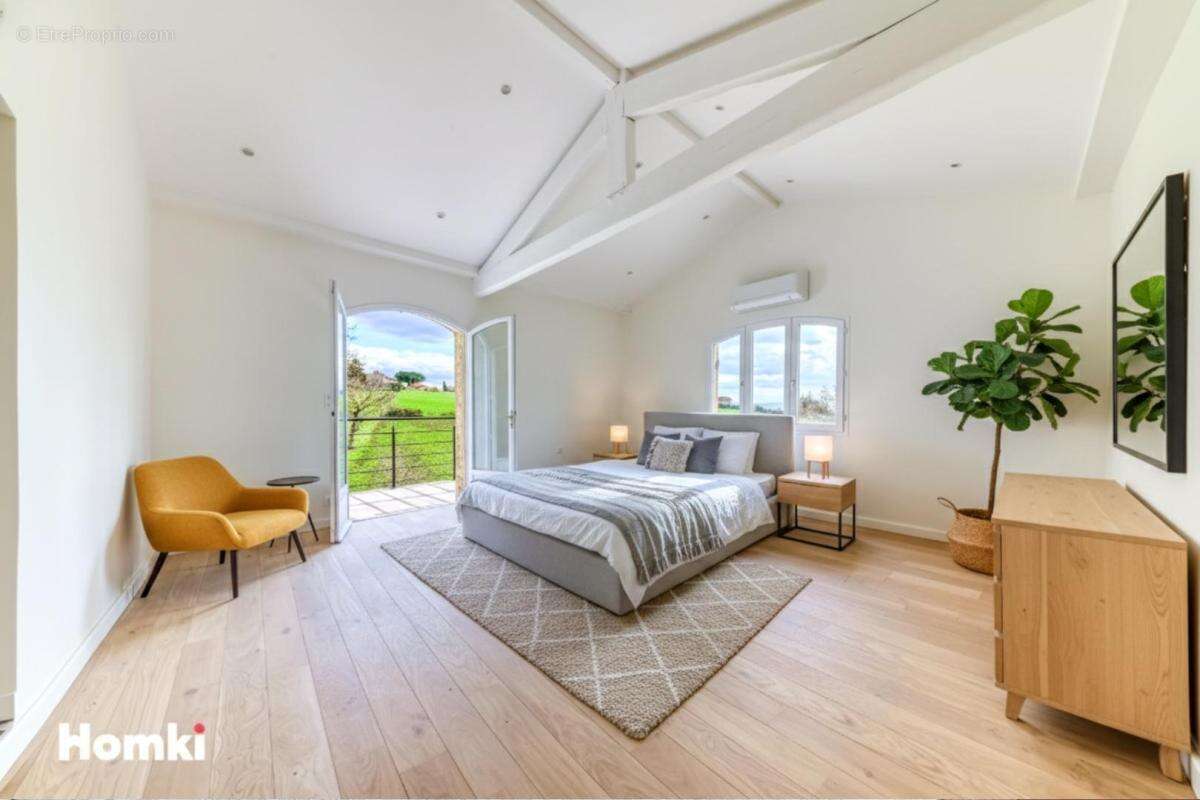 Maison/Villa T6 de 165 m2 à Sainte-Consorce 69280 - photo 4