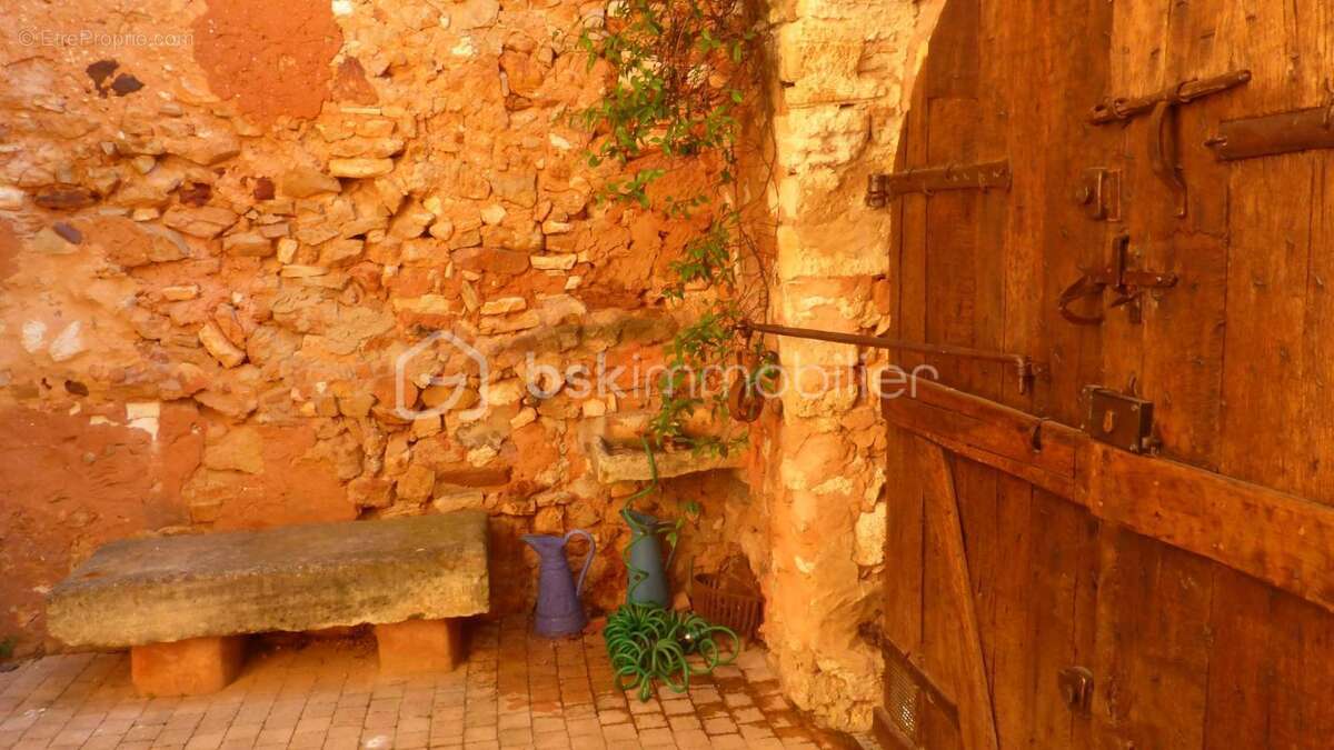 Maison à ROUSSILLON