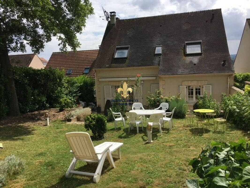 Maison à CHAUMONTEL