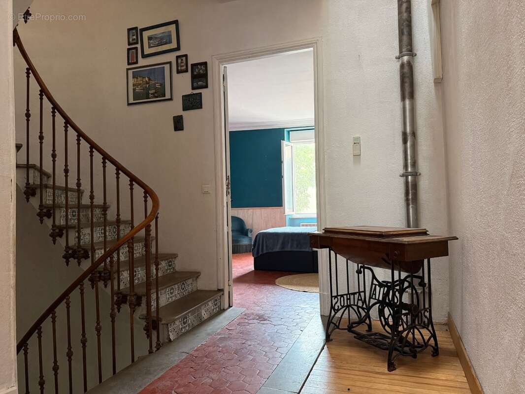 Demeure de caractère au cœur de Lézignan-Corbières avec patio privatif – 217 m² habitables - photo 13