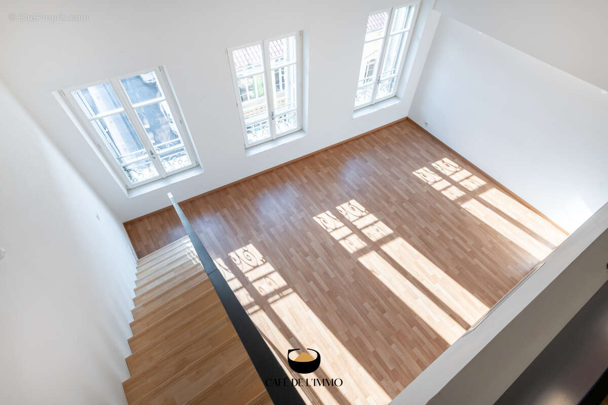 Appartement à MARSEILLE-2E