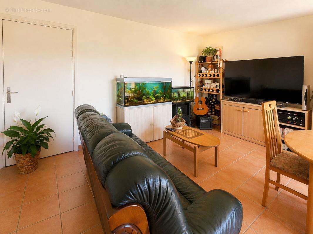 Appartement à LA SALVETAT-SAINT-GILLES