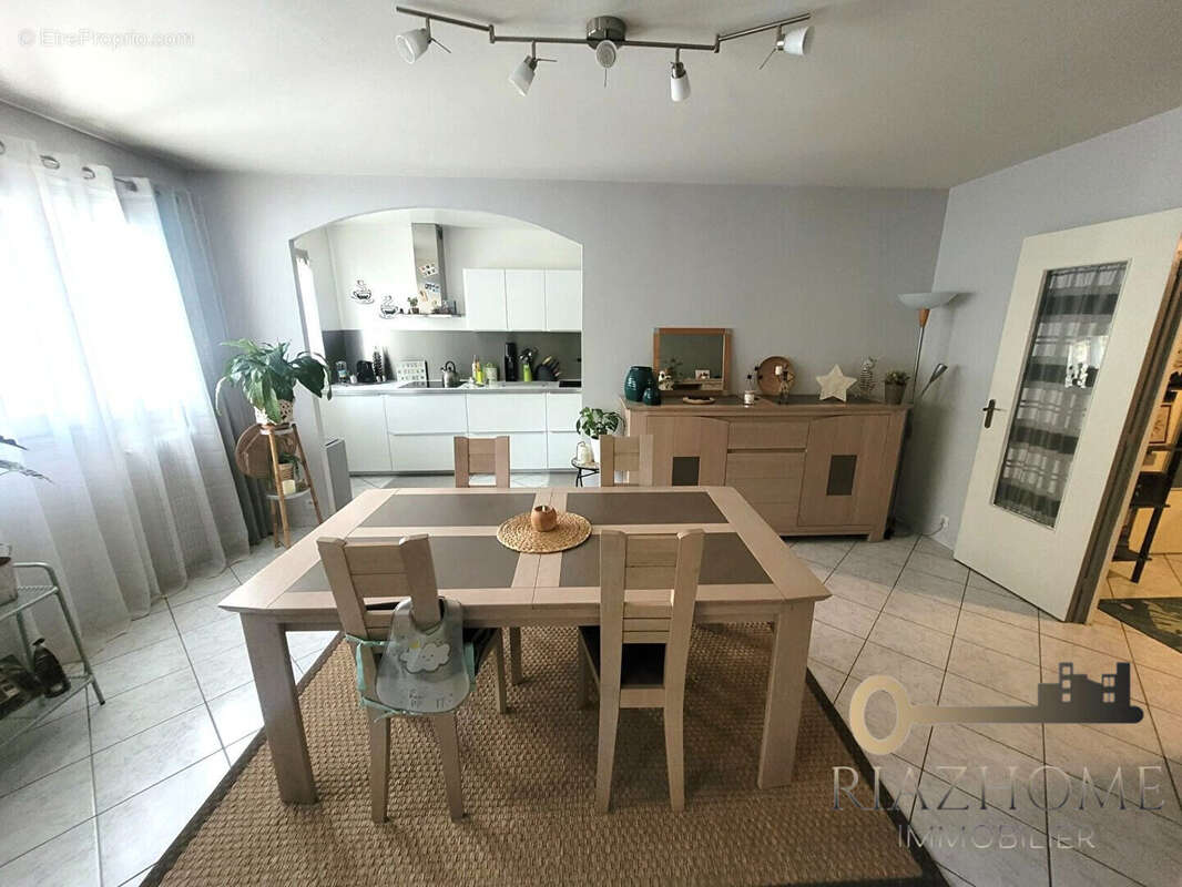Appartement à LE BOURGET