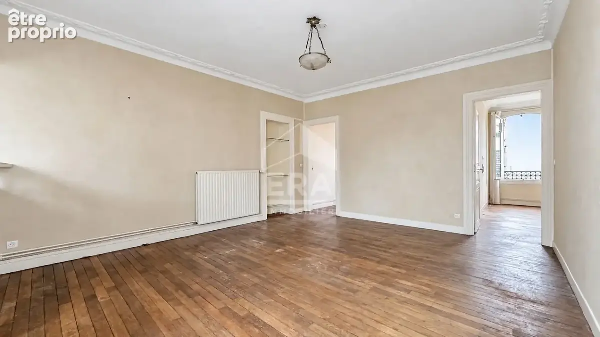 Appartement t3 de 82 m² avec box privatif - beaux volumes, cachet de l'ancien et vue privilégiée sur saint-benoît - photo 4