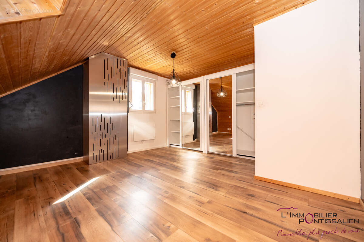 Appartement à LABERGEMENT-SAINTE-MARIE