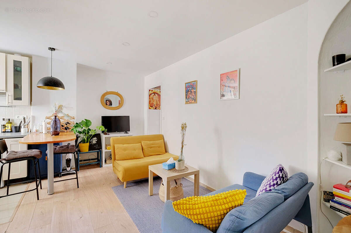 Appartement à PARIS-18E