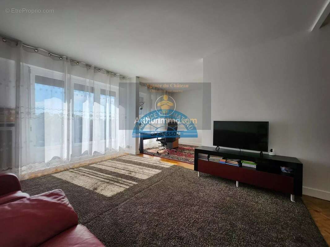 Appartement à CHENNEVIERES-SUR-MARNE