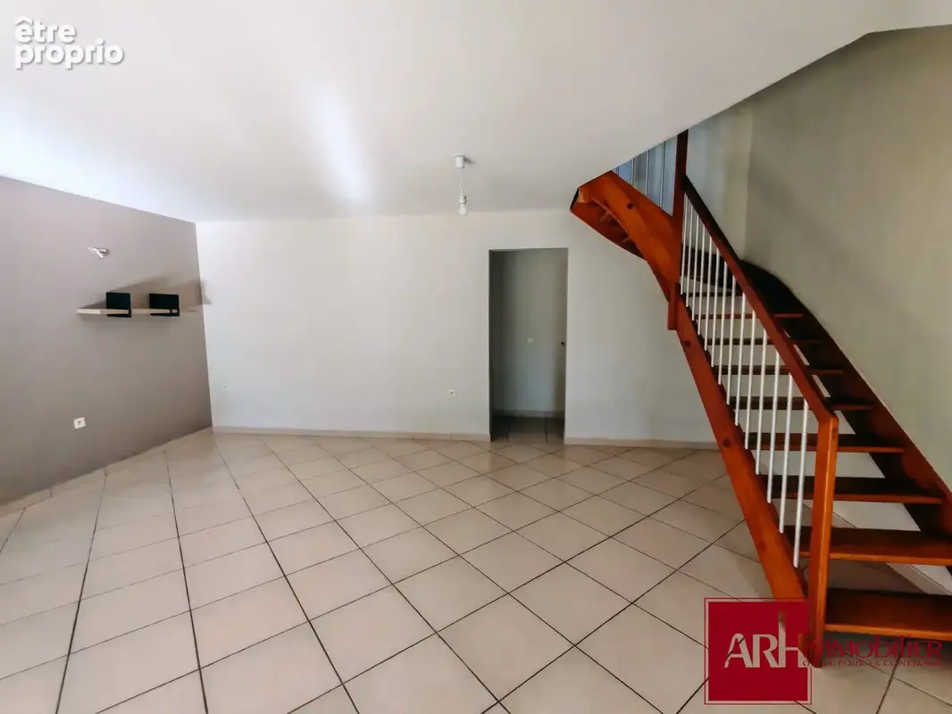 Appartement 4 pièces 106 m² à vendre à Saint-Pierre (97410) - photo 7