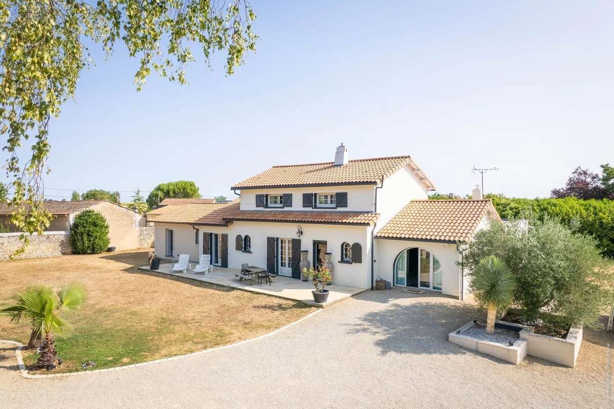 Propriete avec  4 chambres et piscine - cisse - photo 6
