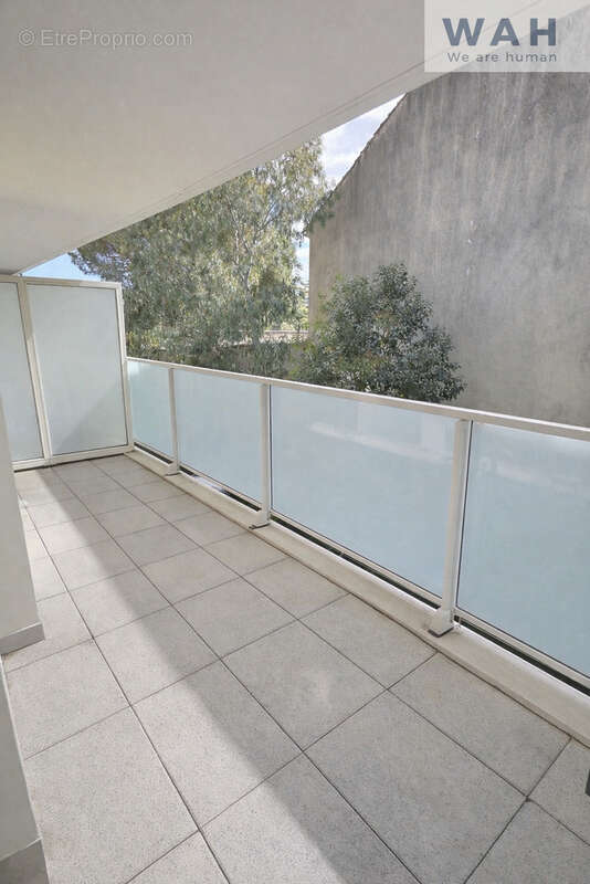 Appartement à COURNONTERRAL