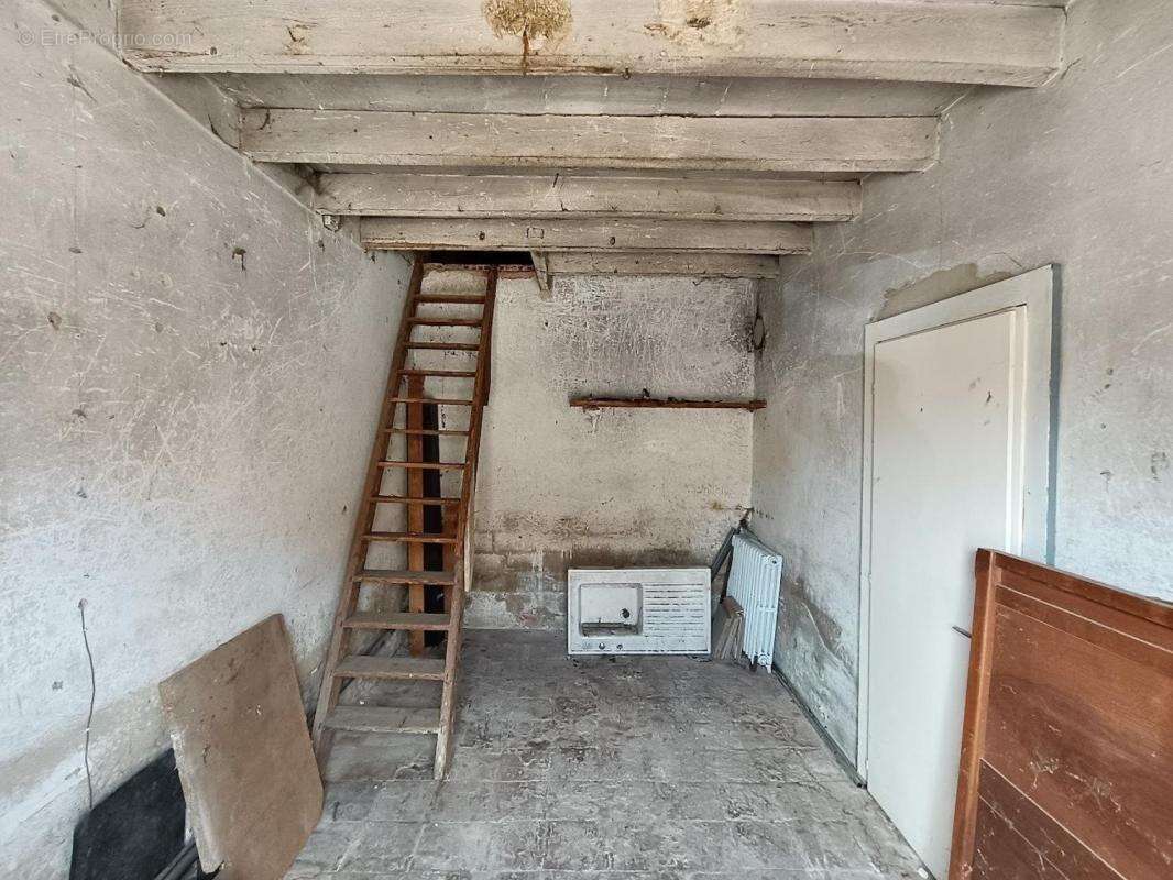 Maison à SAVIGNY-EN-REVERMONT