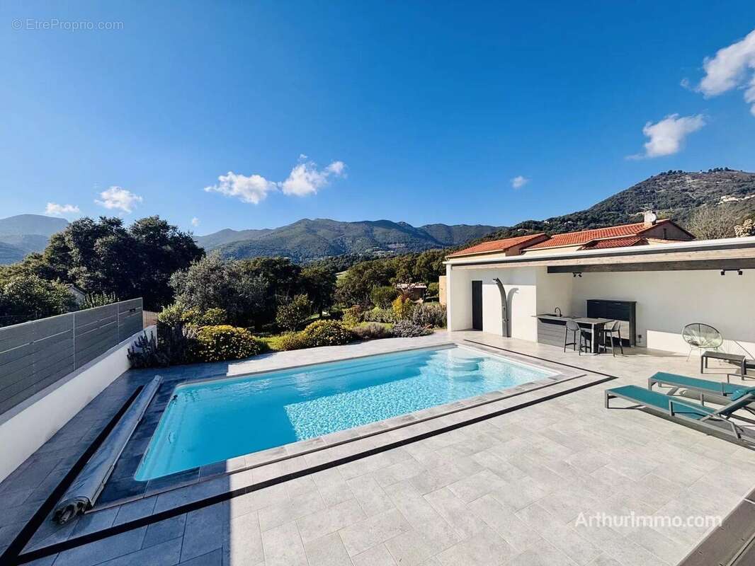 Maison à SARROLA-CARCOPINO